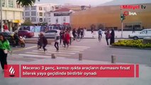 Yaya geçidinde tehlikeli oyun