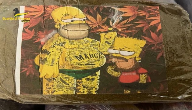 Catania - 21 chili di droga in un Tir al porto: arrestato corriere (27.10.22)