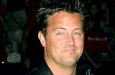 Matthew Perry : la star de « Friends » s’en prend violemment à Keanu Reeves dans ses mémoires