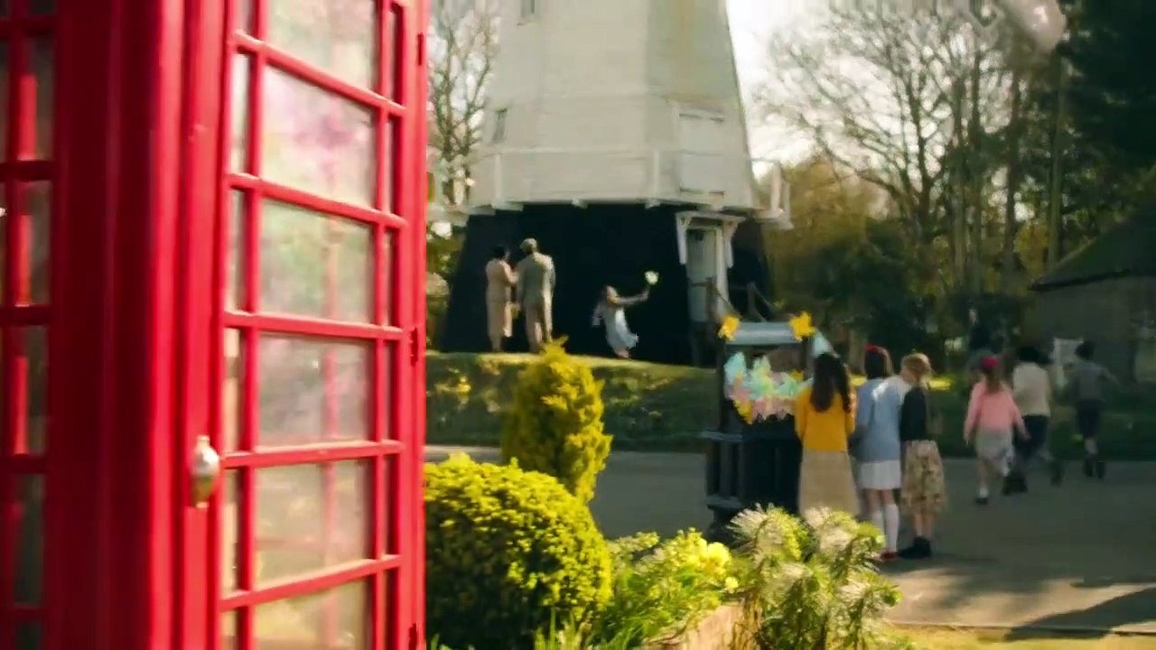 The Larkins - Se1 - Ep04 - In Which the Larkins Rescue the Railway Station HD Watch HD Deutsch