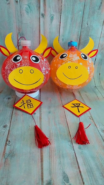 Making Lanterns from Used Balloons and Bottles