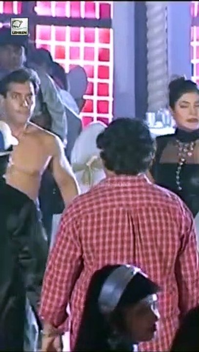 Ye Shirtless #SalmanKhan Ke Sath Ye Kaun Hain #shorts #ytshorts #trendingshorts #viralshorts