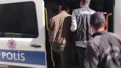 İzmir'de uyuşturucu tacirlerine operasyon: 3 tutuklama