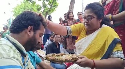 দিনটা শেষ হয়ে যাবে: তনুজা চক্রবর্তী |OneIndia bengali