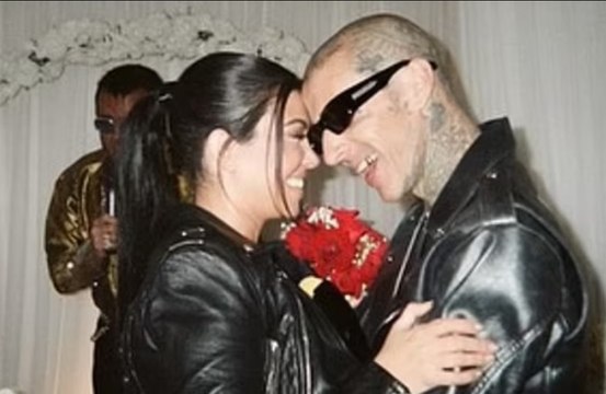 Kourtney Kardashian was 'blacked out' drunk at her Vegas wedding with Travis Barker