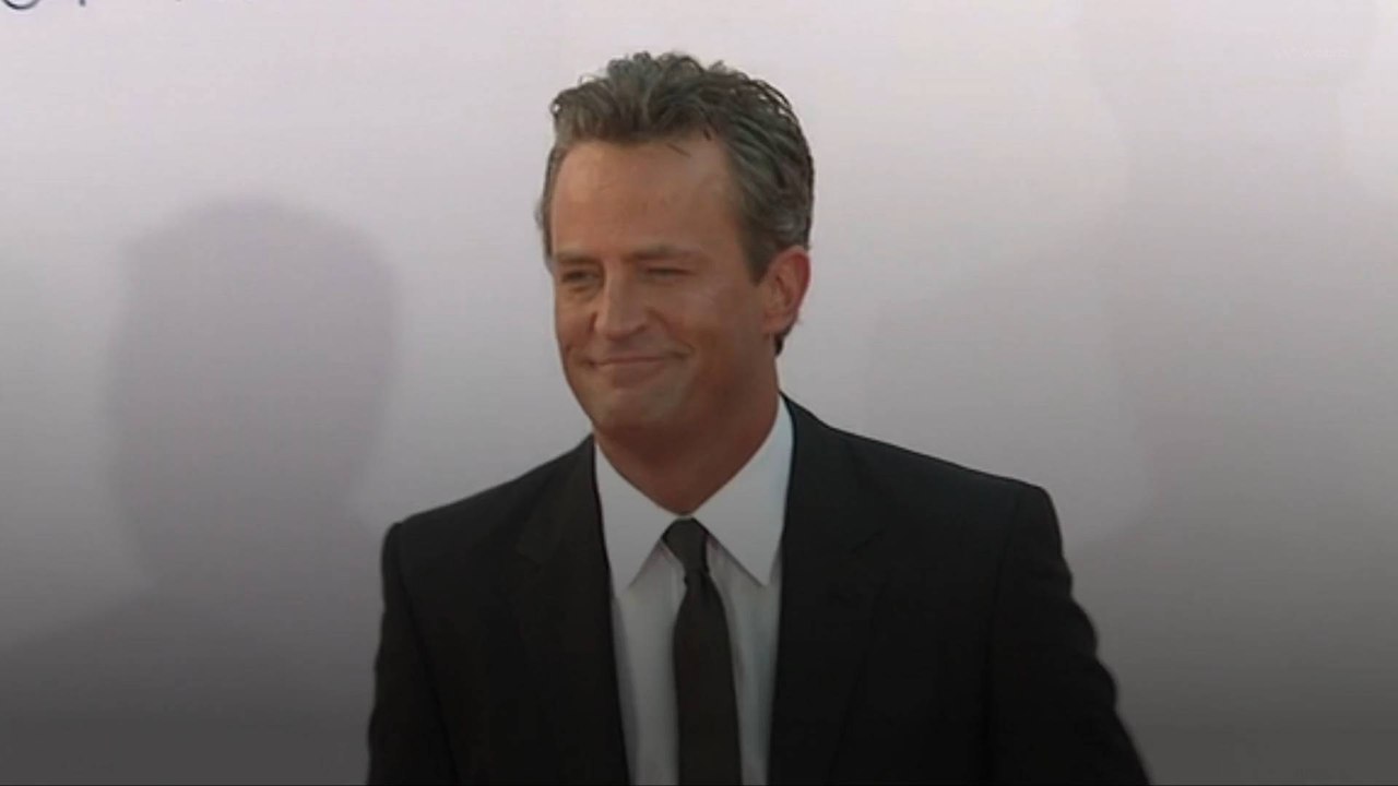 Matthew Perry Apologizes For Keanu Reeves Diss In New Book Video