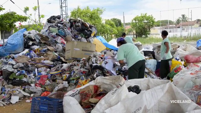 MOTHERBOARD - Se1 - Ep02 - Epidemics Evolved HD Watch HD Deutsch