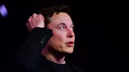 Elon Musk, Twitter'ı satın aldığını duyurdu