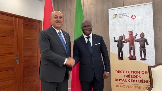 Bakan Çavuşoğlu: FETÖ terör örgütünün ne kadar tehlikeli bir örgüt olduğunu anlattım Cumhurbaşkanı Erdoğan ve onun Dışişleri Bakanı diplomatik...