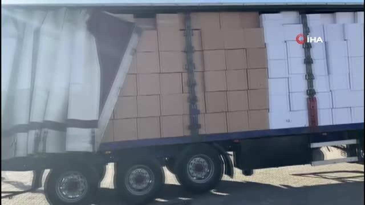 Uşak'ta 5 milyon TL değerinde kaçak 28 milyon makaron ele geçirildi