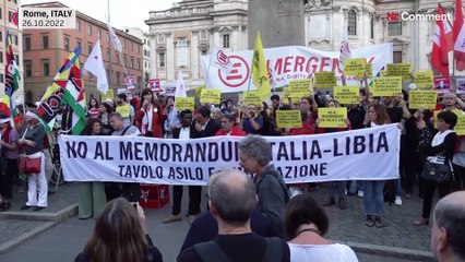 Protesters in Rome call for the renewal of an agreement between Libya & Italy to be revoked