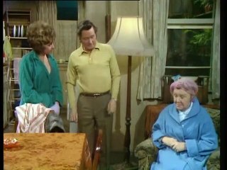 On The Buses - S03 - E13 - On The Make