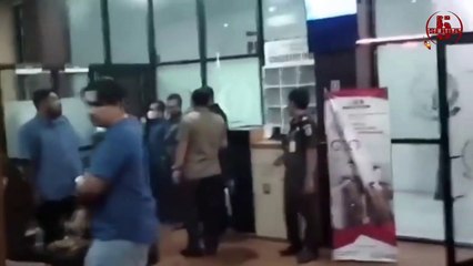 Nikita Mirzani artis Kontrovesi Resmi di tahan...-- Dulu Hanya Wajib Lapor kini Resmi Ditahan