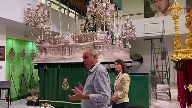 Macarena Olona reaparece en Málaga para presentar su proyecto político en una cofradía