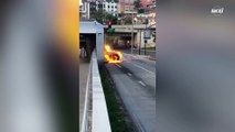 Carro pega fogo na avenida Antônio Carlos