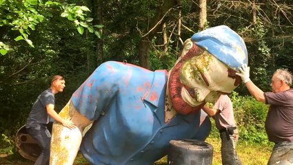 How a deteriorating Paul Bunyan giant is restored