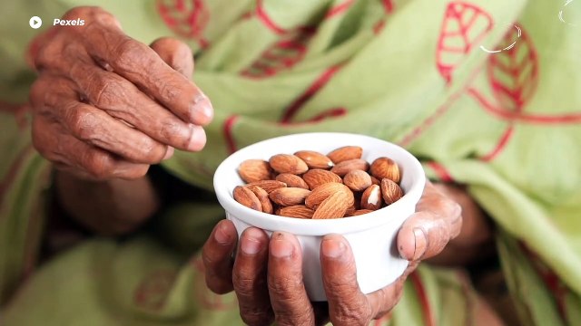 Los beneficios de incluir almendras y verdolagas en tu dieta