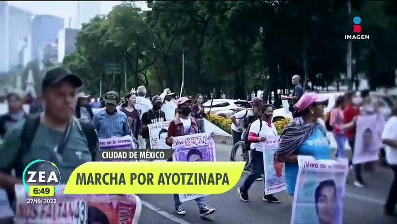 Padres de los 43 normalistas de Ayotzinapa marcharon en la CDMX - Vídeo ...