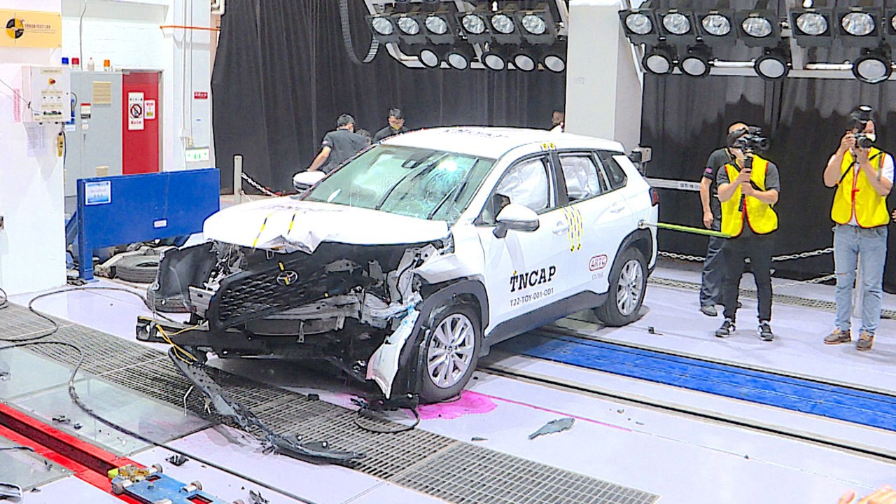 Taiwan Car Safety Center Inaugurated With Toyota Crash Test - TaiwanPlus News