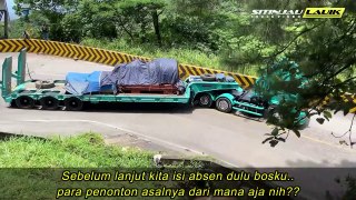 Detik-Detik Rem Truk Terbakar Hebat, Innalillahi Mobil Pick Up Terjun Masuk Jurang di Sitinjau Lauik
