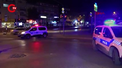 Dur ihtarına uymayan sürücü polis barikatına takıldı, 'polisleri şaka yapan arkadaşım sandım' dedi