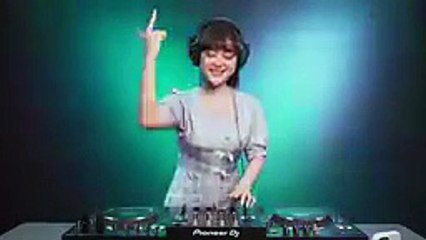 DJ AYUDIA PUTRI BREAKBEAT MELAYANG 2022