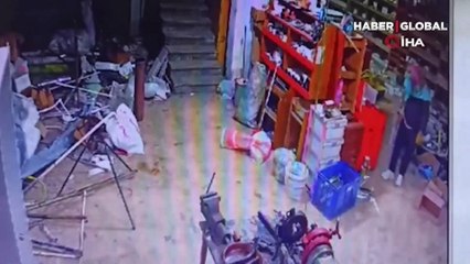 Acemi hırsız tanınmamak için neler yaptı neler... O anlar kamerada