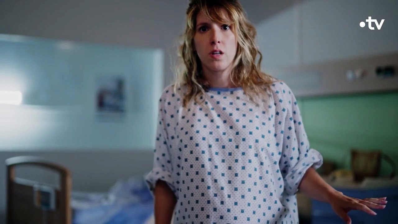 Plus Belle la Vie - Barbara, enceinte de 6 mois, panique totalement