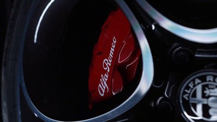 La berline sportive Alfa Romeo Giulia évolue en termes de style et de contenu technologique