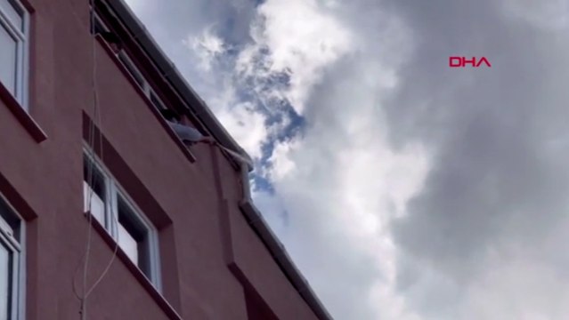 Ataşehir'de yangına bahçe hortumuyla müdahale