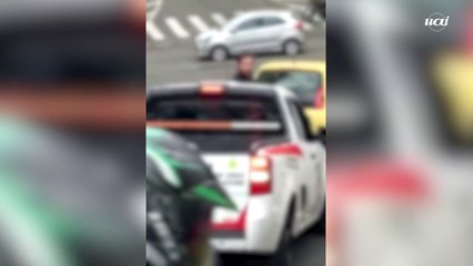 Sapatênis e estepe viram armas em briga de trânsito em JF