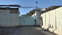 DİYARBAKIR - Müzeye dönüştürülecek cezaevinin etrafındaki beton bloklar kaldırılıyor