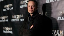 イーロン・マスク氏、ツイッター買収を完了