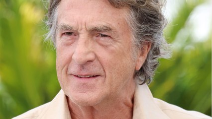 GALA VIDEO - “Je ne suis pas contre…” : comment François Cluzet efface les traces du temps qui passe