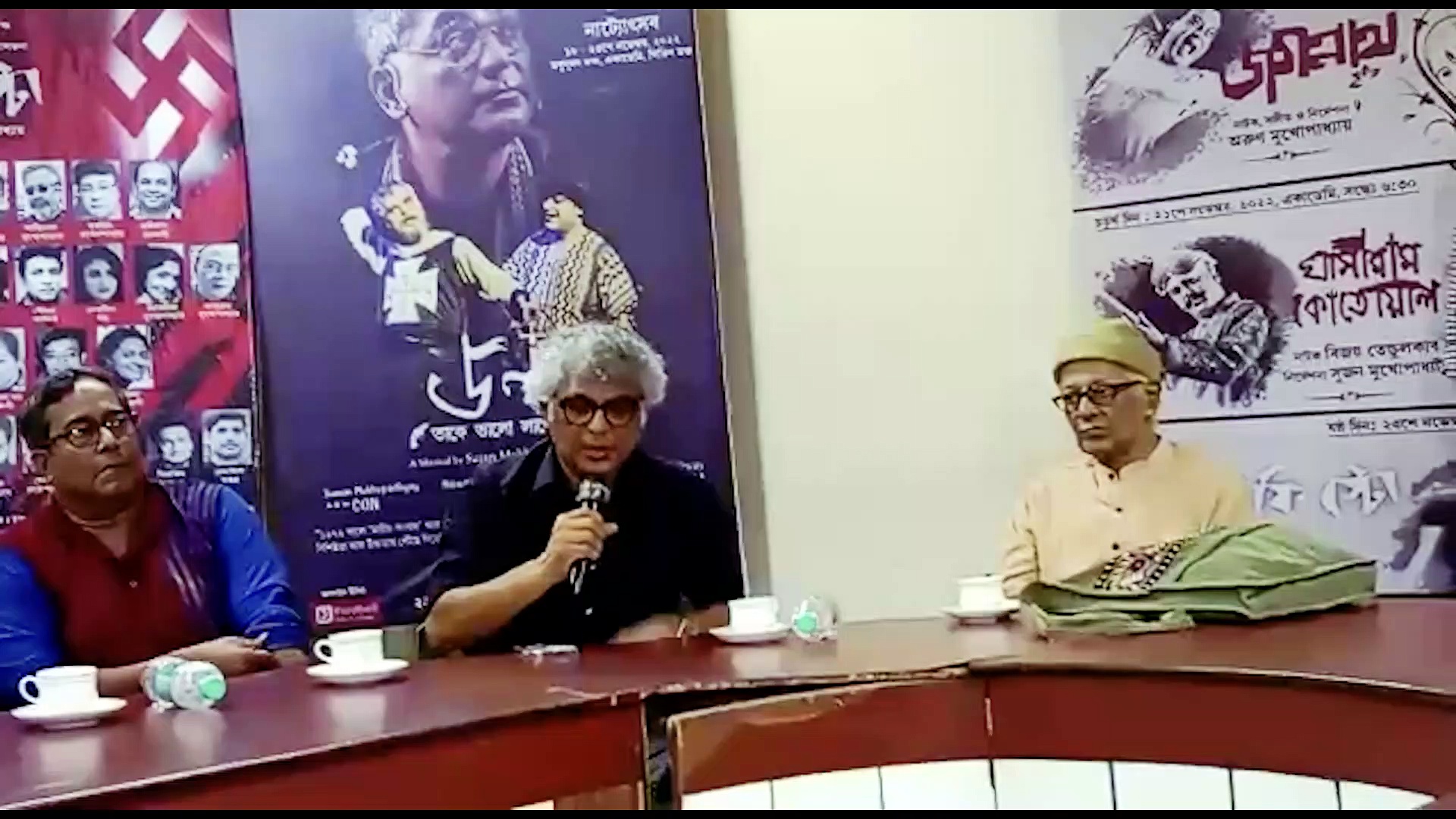 বাম মানসিকতার কারণেই গত ৮ বছরে সরকারি আনুকুল্য পায়নি 'চেতনা' নাট্যদল? 