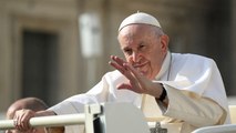 Pope Francis urges priests and nuns to stop watching pornography