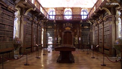 Comienza la restauración de miles de volúmenes de la espléndida biblioteca de la abadía de Melk