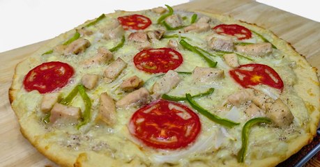 طريقة عمل بيتزا الدجاج بصوص الرانش