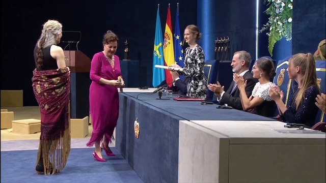 Moreno felicita a Carmen Linares y María Pagés, Premio Princesa de Asturias de las Artes 2022