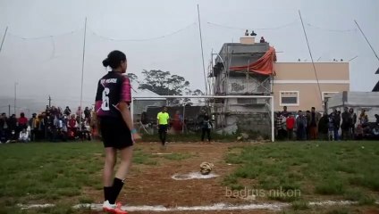 Adu Pinalty Sepak Bola Cewek Cantik-
