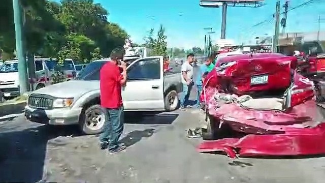 Múltiple colisión vehicular dejó heridos y un fallecido en ruta Interamericana