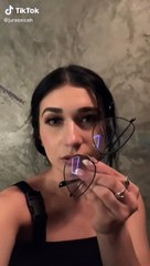 Mesera rompe los lentes de un cliente que se fue sin pagar