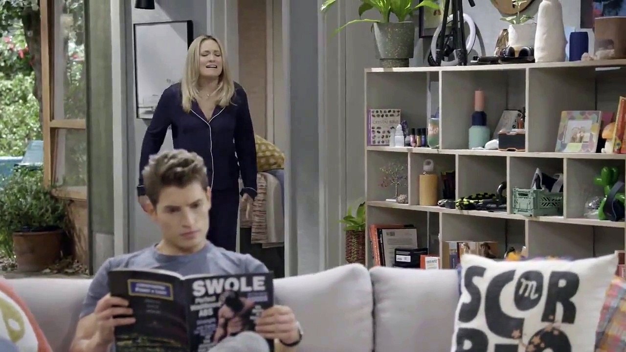 Pretty Smart - Se1 - Ep09 - Seriously though! Chelsea has writer's block! HD Watch HD Deutsch