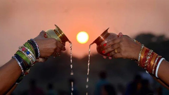 Chhath Puja 2022 : सूर्ये को अर्घ्य देते समय बोले ये मंत्र | सूर्य अर्घ्य मंत्र | Boldsky*Religious