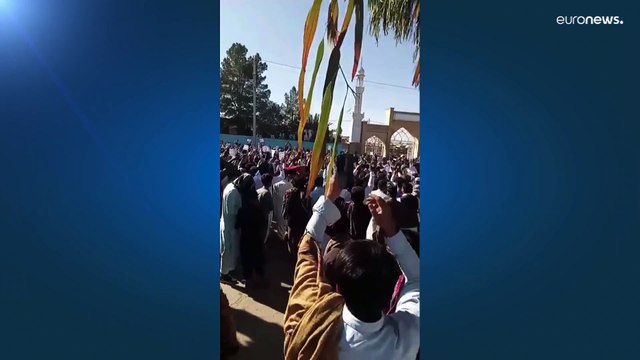 Mais mortes em protestos no Irão