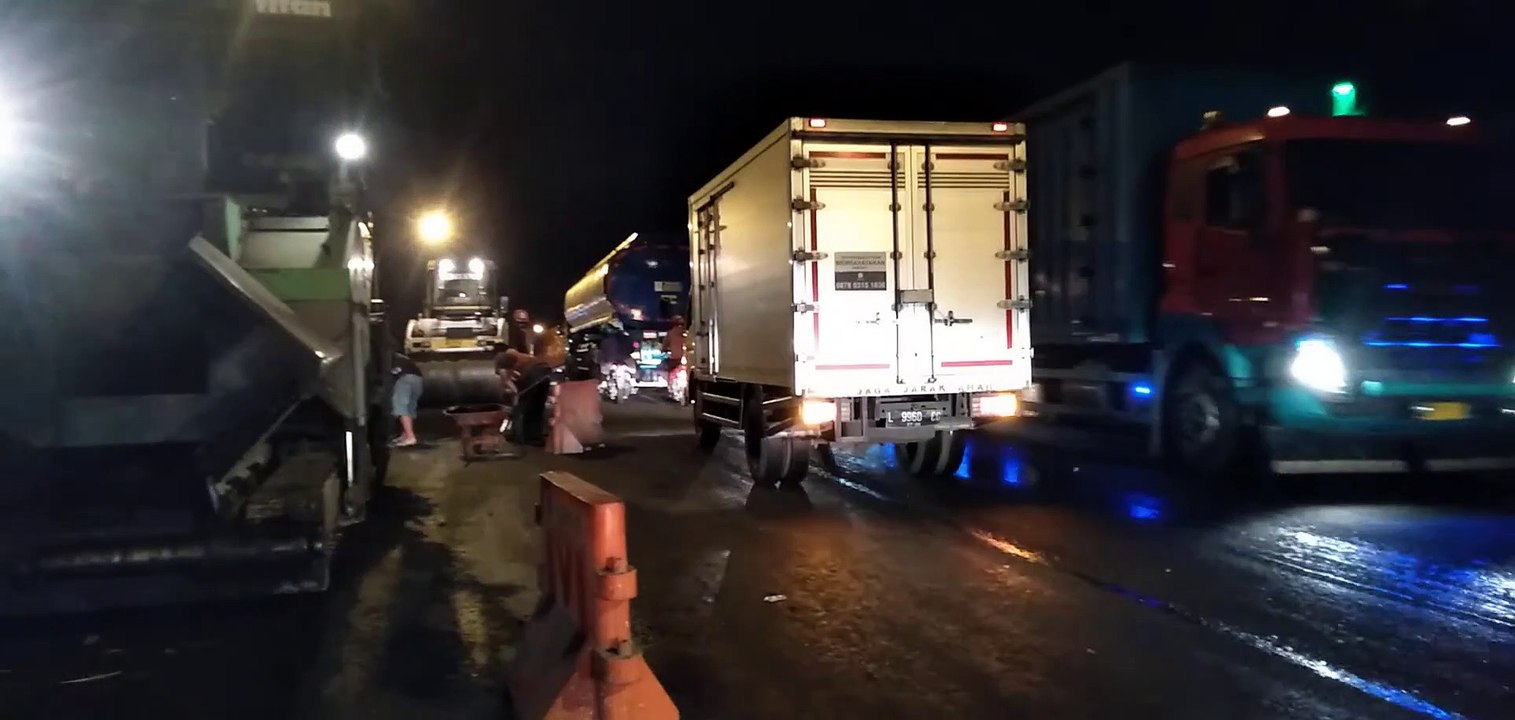 Jalur pantura macet perbaikan jalan