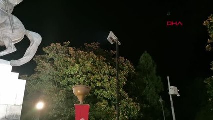 Samsun'da saldırıya uğrayan Onur Anıtı'nın güvenliği artırıldı