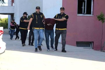 Bir şahsı sokak ortasında soyup yüzünü jiletle kesen 3 kişi tutuklandı