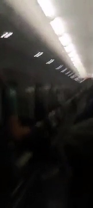 Un passager filme la panique dans un avion de la Latam pris dans un violent orage qui va arracher tout l'avion de l'appareil