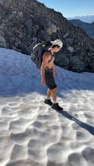 Glissade lente sur un champ de neige - Buzz Buddy